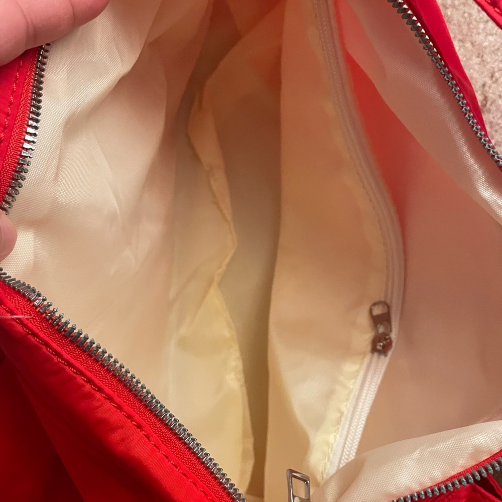 Free People ❤️❣️🎀 Elegant Red Bow Nylon Shoulder Bag NWT - Picture 5 of 14